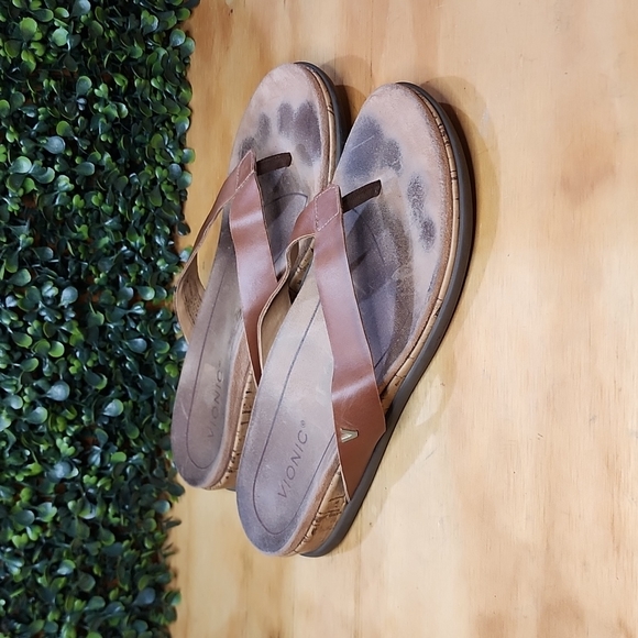 Vionic Shoes - Vionic Daniela Leather Sandals | Size: 9 (Womens) | Brown